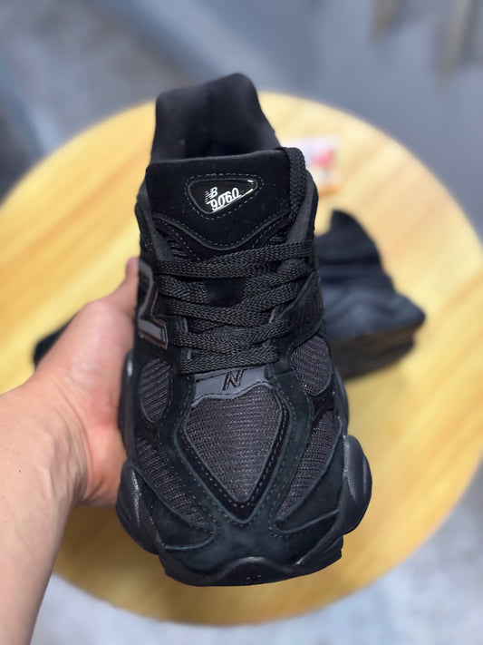 New Balance 9060 Black (Negros)