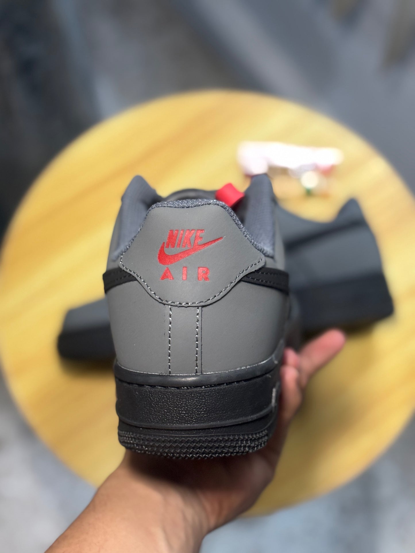 Nike Air Force One “Carbón”